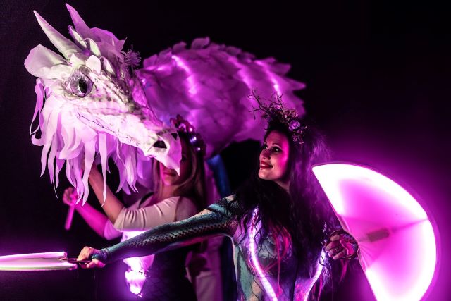 Azra and her amazing colour-changing dragon